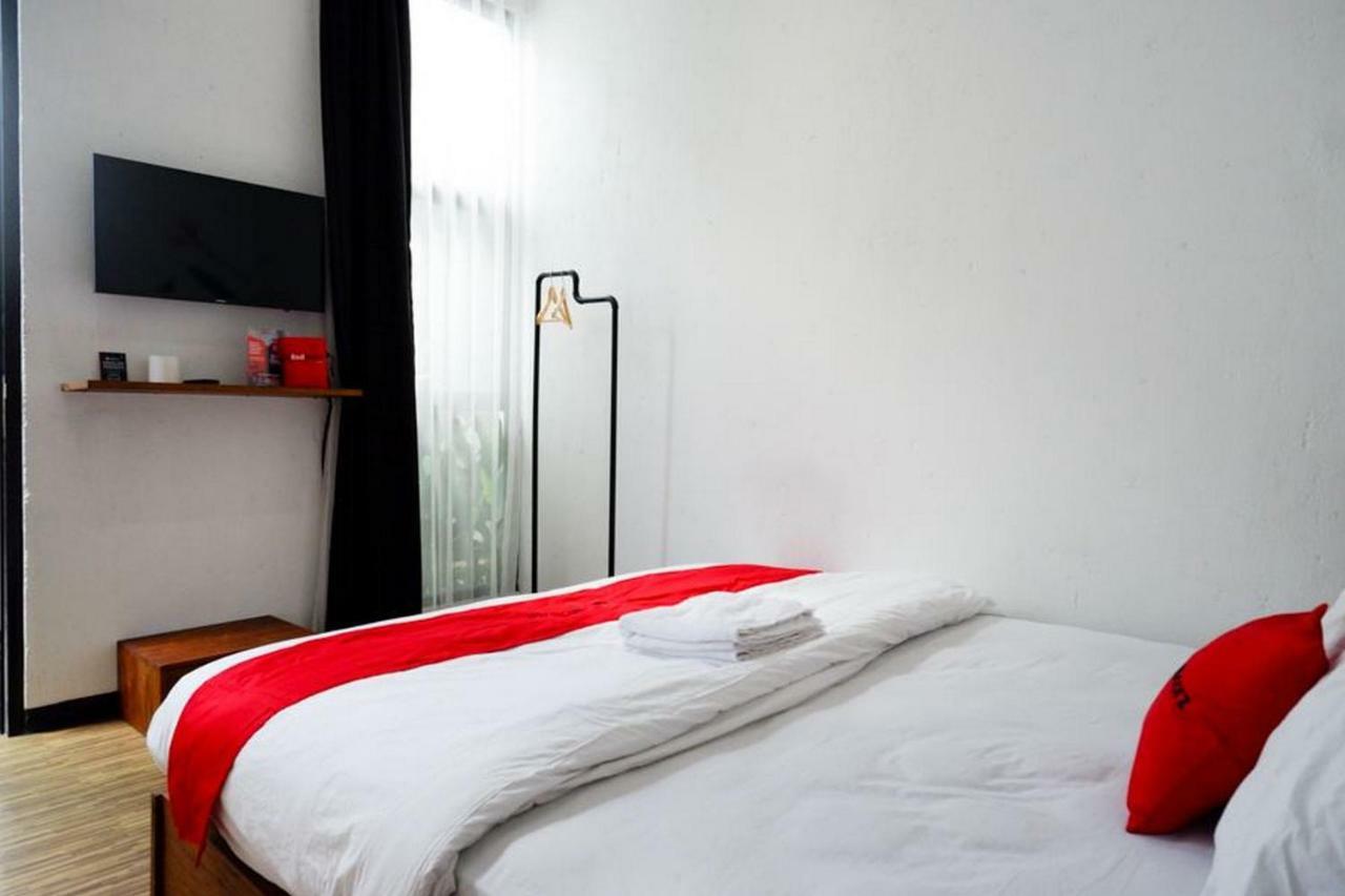 Reddoorz @ Jalan Raya Semat Canggu Vandrehjem Bali Eksteriør billede